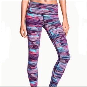Victoria’s Secret Knockout VSX Leggings